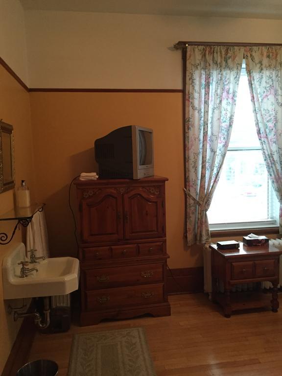 Le Petit Chateau Montebello B&B Rum bild
